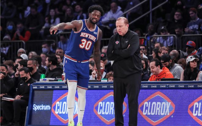 们在防守端 们在防守端